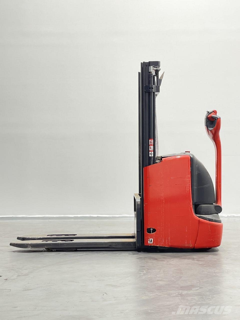 Linde L12I-1172 Meeloop stapelaar