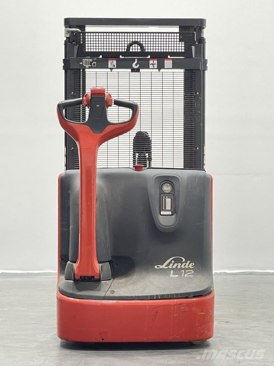 Linde L12I-1172 Meeloop stapelaar
