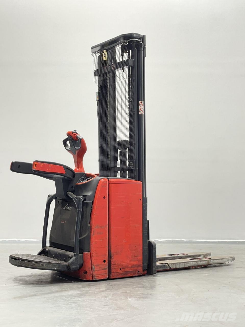 Linde L14APi-1173 Ročni električni viličar