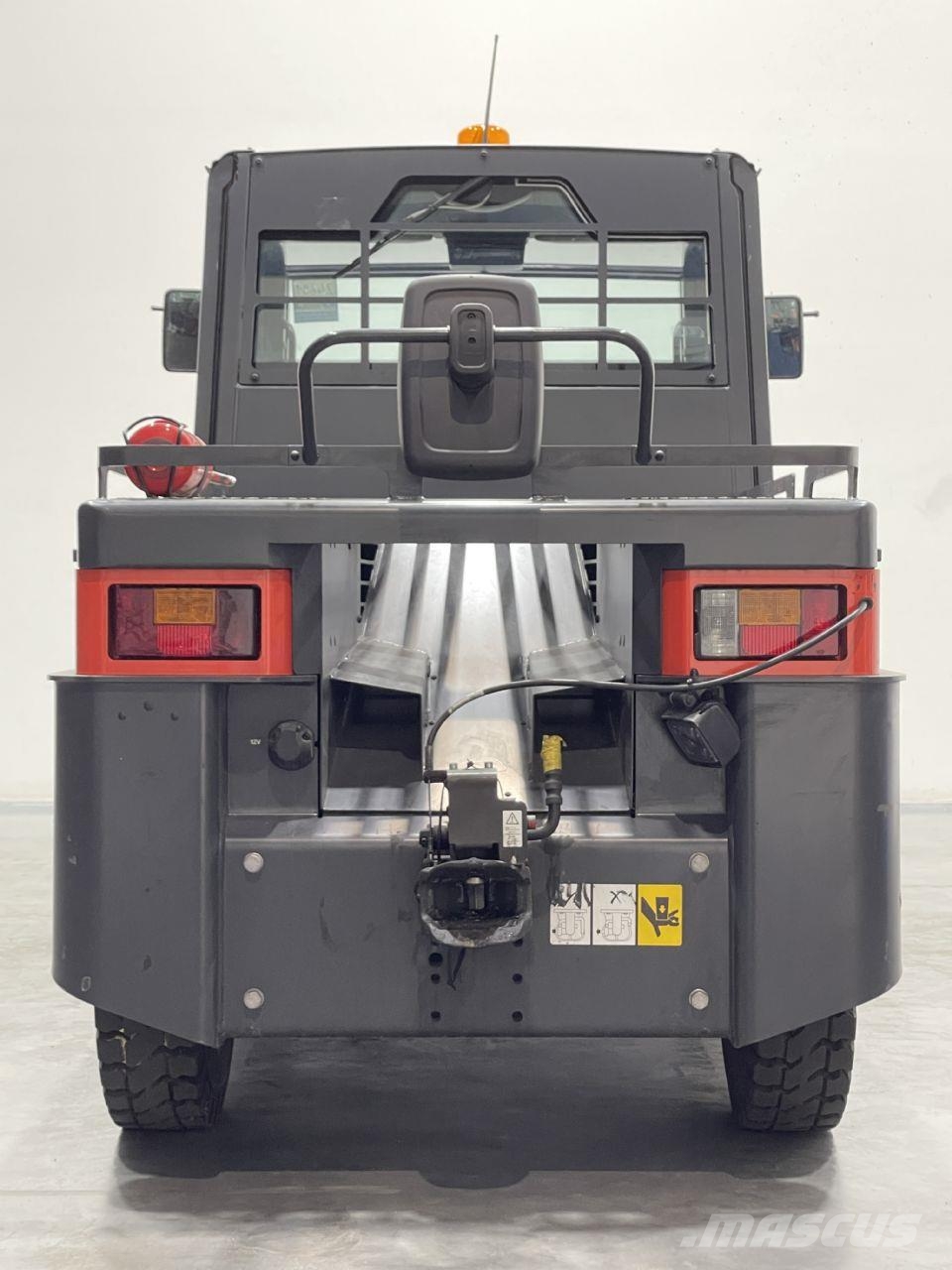 Linde P250-127 شاحنة قاطرة