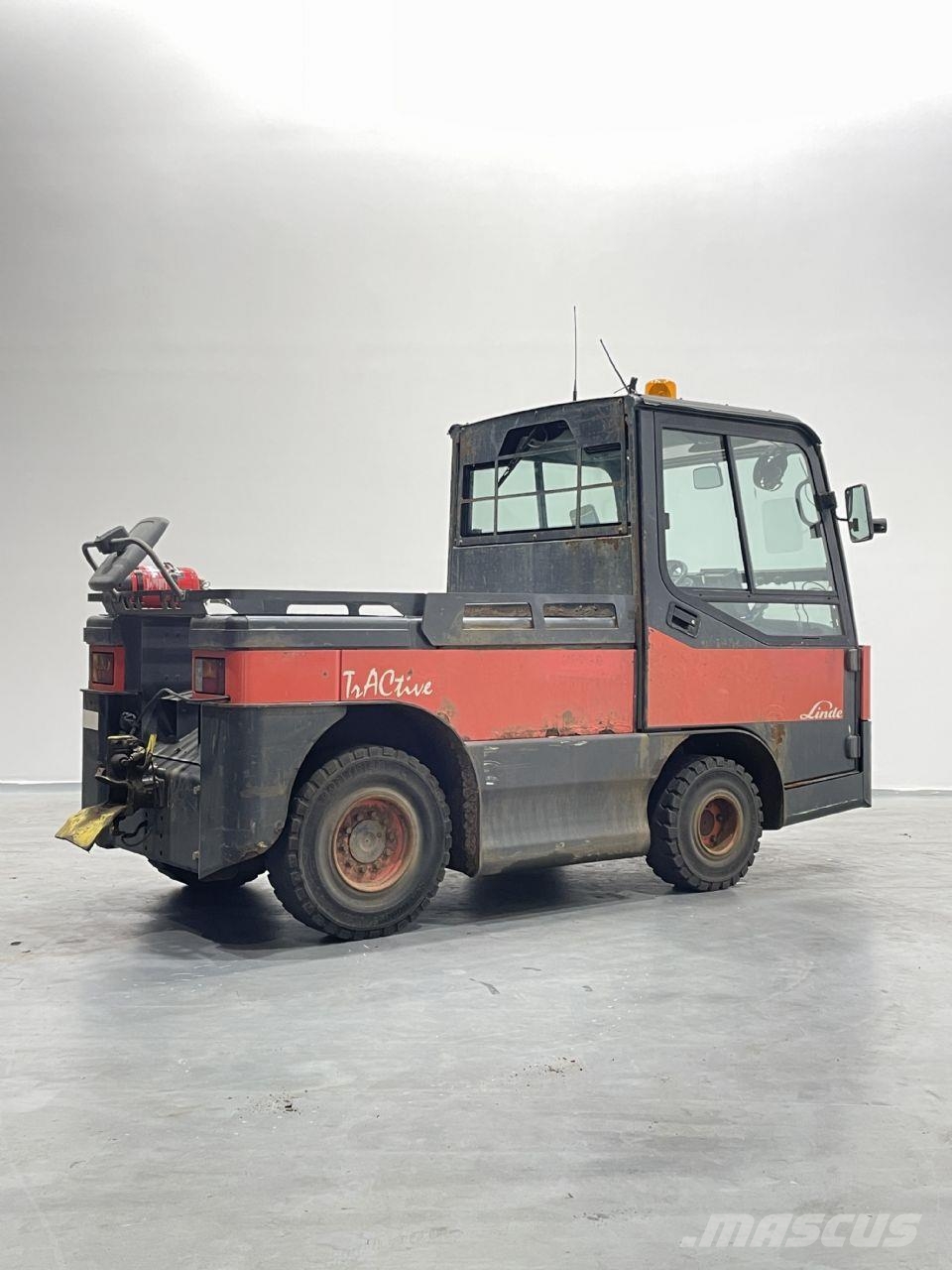 Linde P250-127 Tow truck