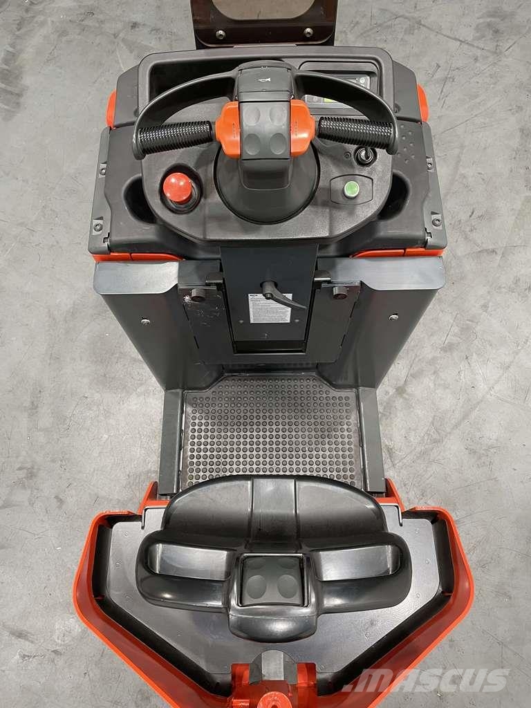 Linde P30C-1190 견인 트럭