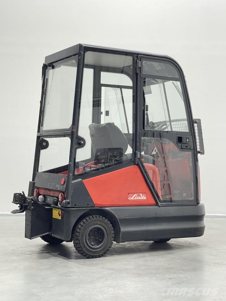 Linde P60-126 Vontatótargonca