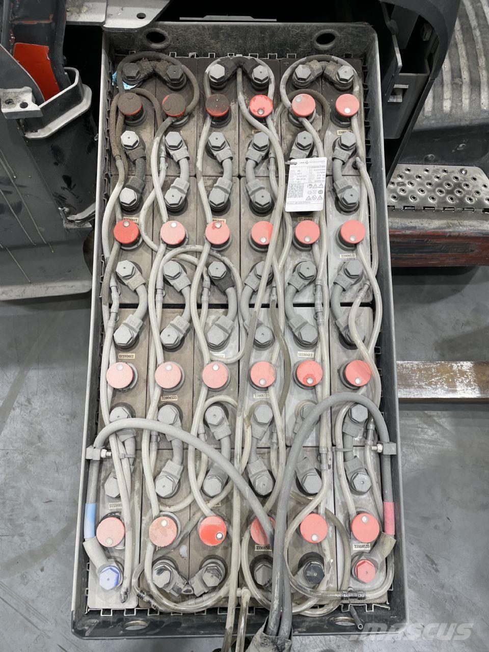Linde P80-1191 견인 트럭