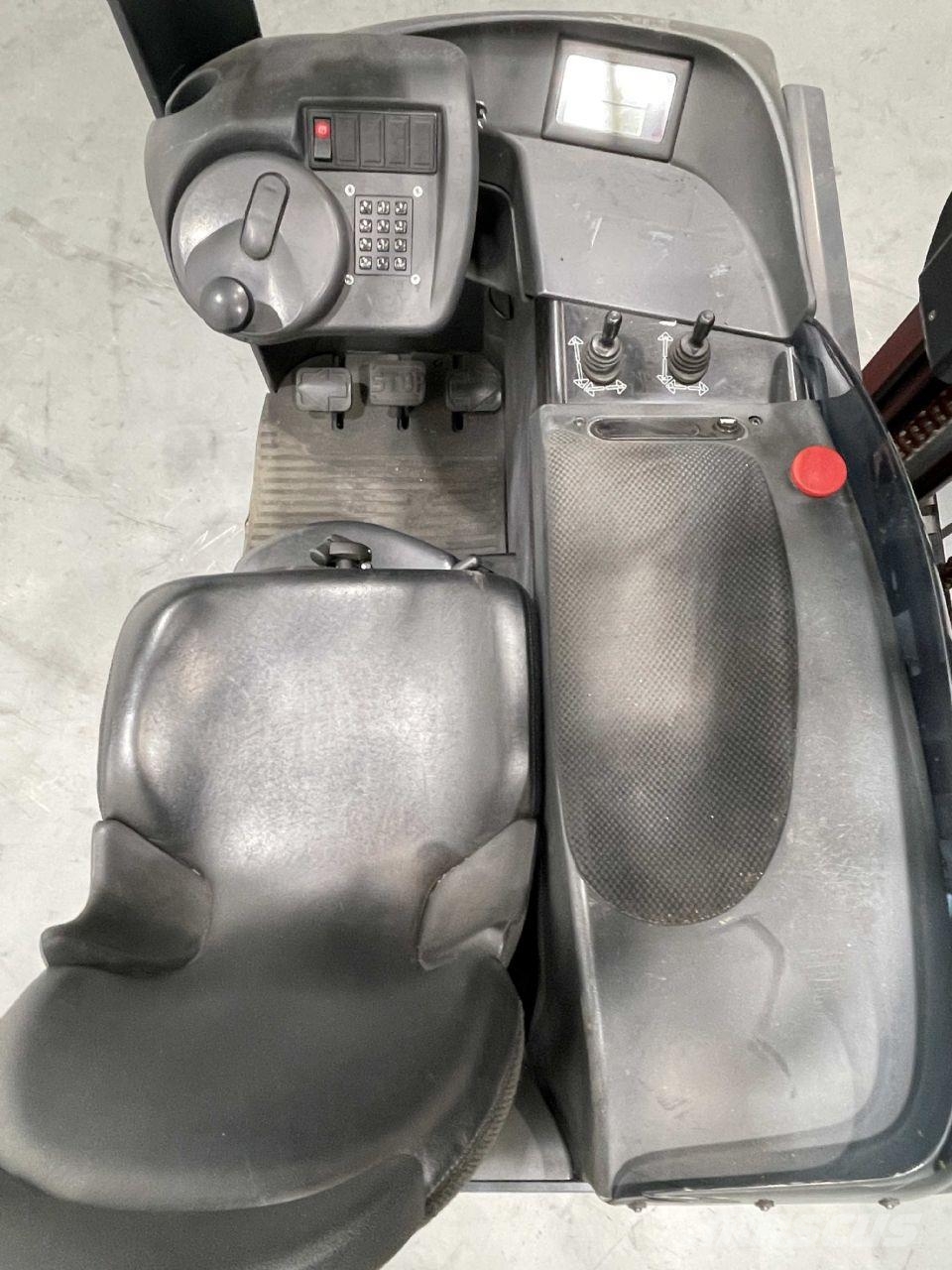 Linde R14S-115 Viličarji s pomičnim teleskopom