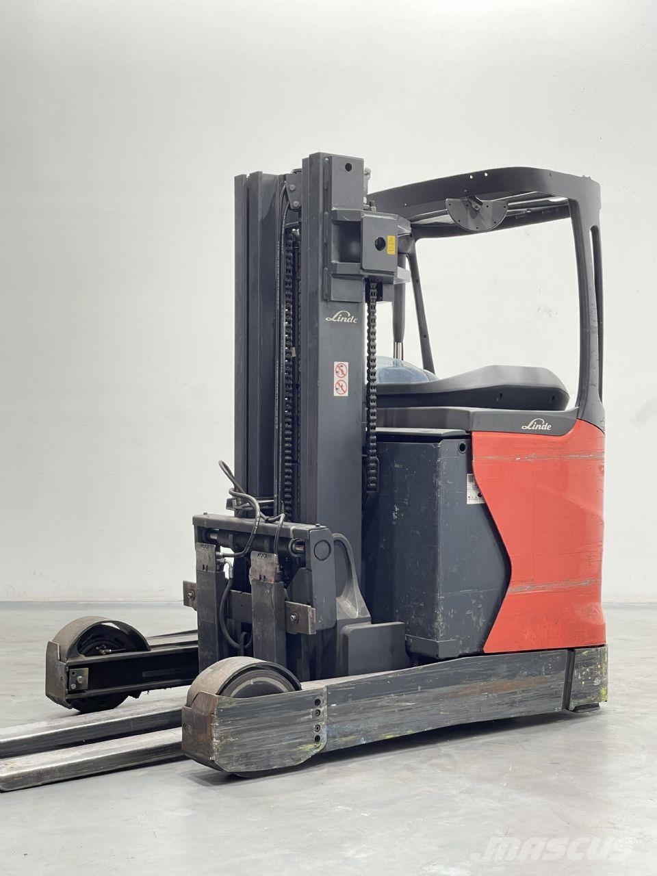 Linde R20-01-1120 Reachtruck