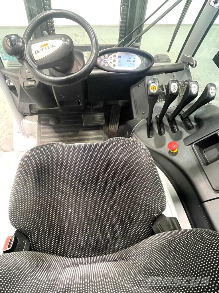 Still RX60-40 Elektriskie autoiekrāvēji