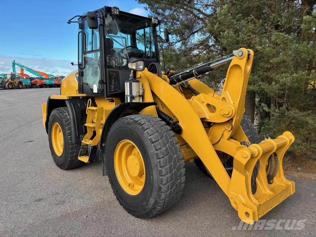 CAT 914K + VOLVO PIKALIITIN + LISÄHYDRAULIIKKA + RASVA Kolesni nakladalci