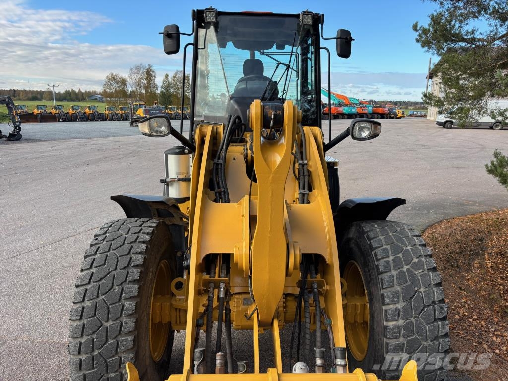 CAT 914K + VOLVO PIKALIITIN + LISÄHYDRAULIIKKA + RASVA Kolesni nakladalci