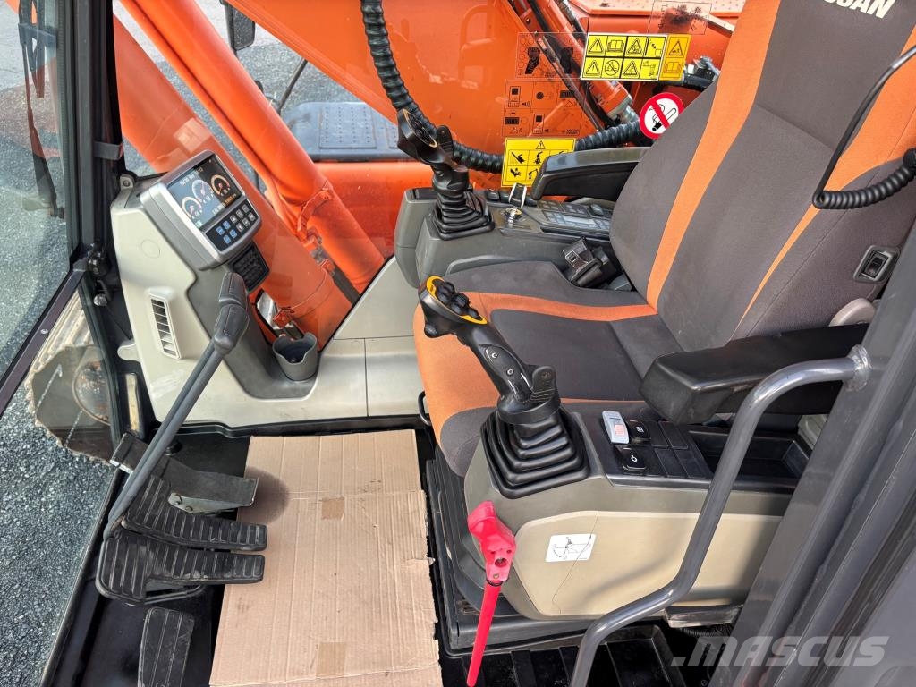 Doosan DX225LC + 800MM TELAT + LÄMMITIN + PROBO EC226 -20 Kāpurķēžu ekskavatori