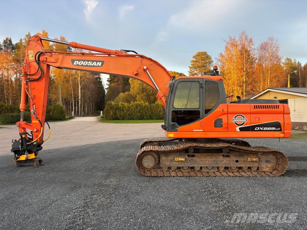 Doosan DX225LC + 800MM TELAT + LÄMMITIN + PROBO EC226 -20 Kāpurķēžu ekskavatori