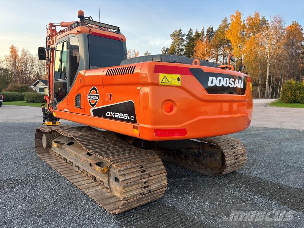 Doosan DX225LC + 800MM TELAT + LÄMMITIN + PROBO EC226 -20 Kāpurķēžu ekskavatori