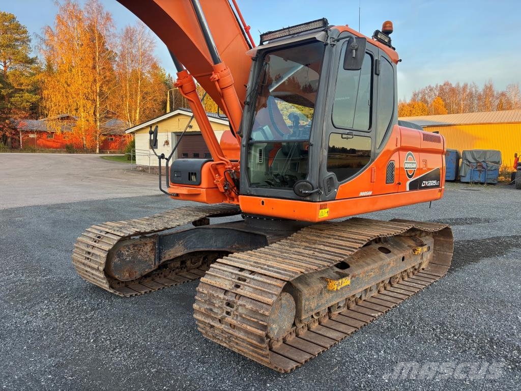 Doosan DX225LC + 800MM TELAT + LÄMMITIN + PROBO EC226 -20 Kāpurķēžu ekskavatori