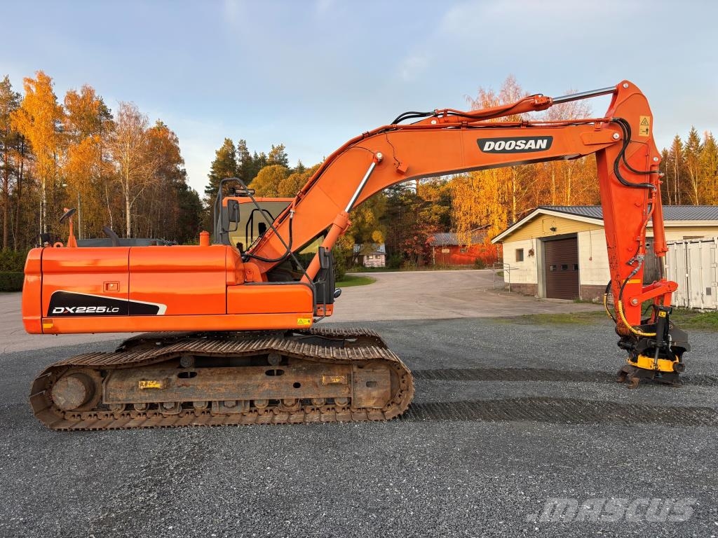 Doosan DX225LC + 800MM TELAT + LÄMMITIN + PROBO EC226 -20 Kāpurķēžu ekskavatori