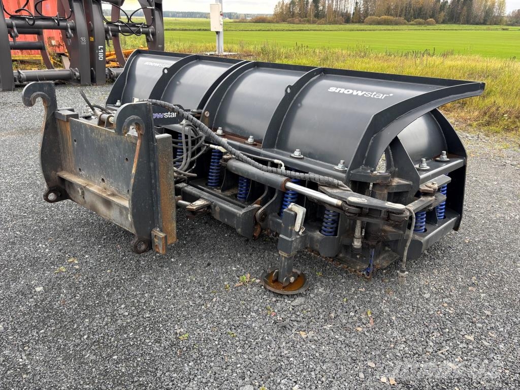 Snowstar U-AURA 2800/4700 + VOLVO SOVITE + VERKKOTERÄT Blades