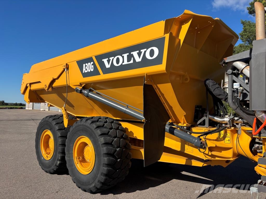 Volvo A30G + KOROKKEET + PERÄLAUTA + RASVARI + LAVALÄMPÖ 鉸接式起吊車