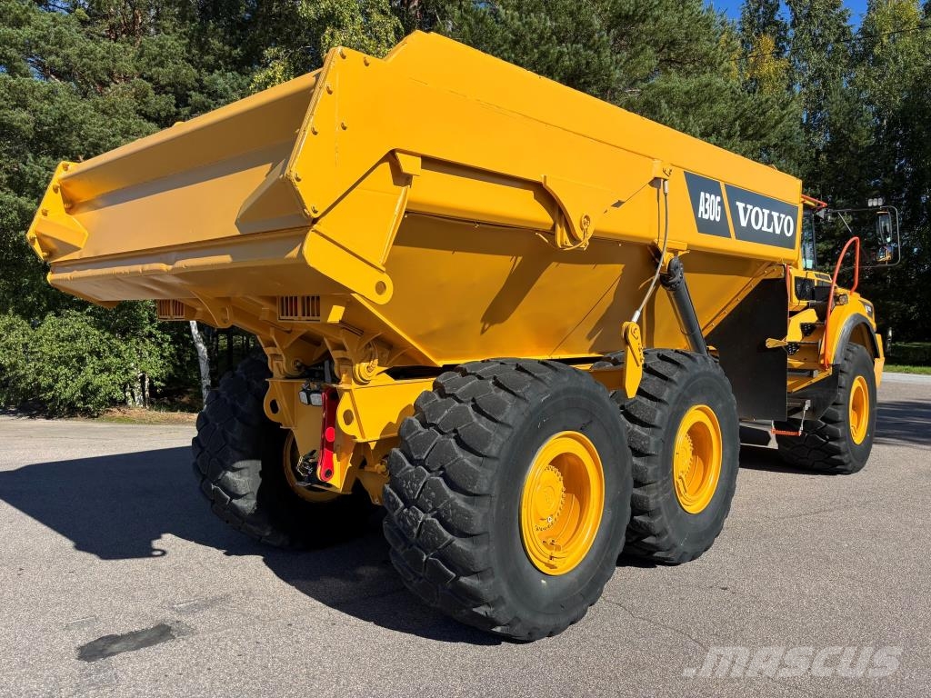 Volvo A30G + KOROKKEET + PERÄLAUTA + RASVARI + LAVALÄMPÖ 鉸接式起吊車