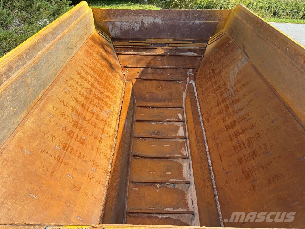 Volvo A60H + KOROKKEET + PERÄLAUTA + RASVARI + LAVALÄMPÖ Camiones articulados