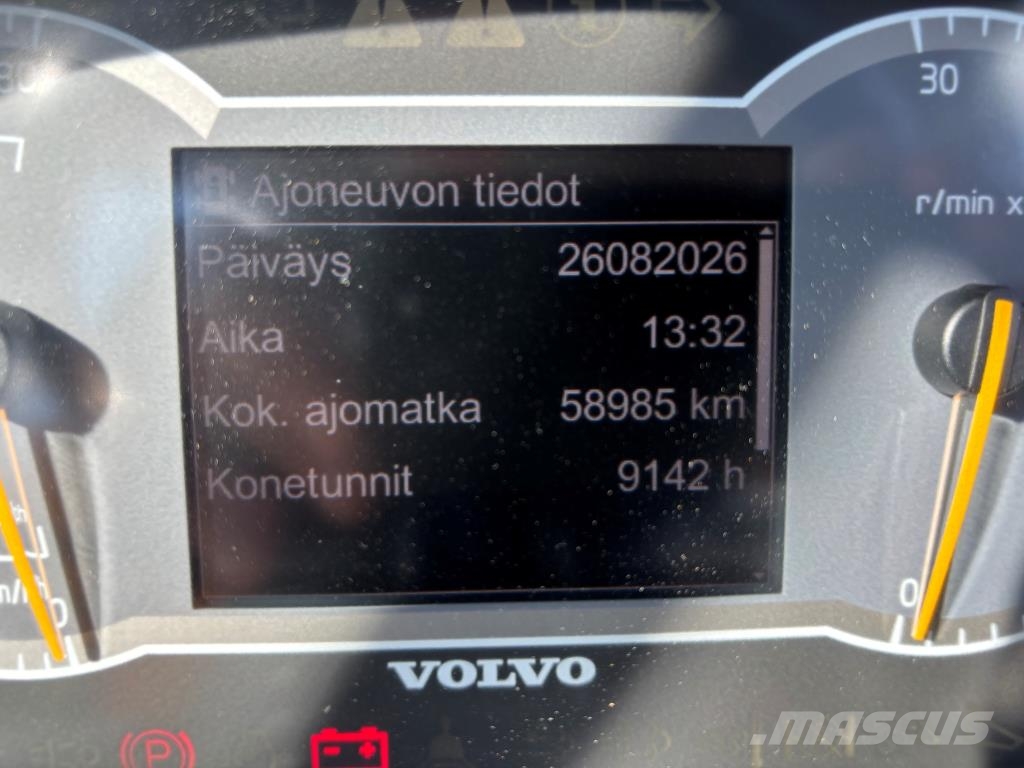 Volvo A60H + KOROKKEET + PERÄLAUTA + RASVARI + LAVALÄMPÖ Camiones articulados