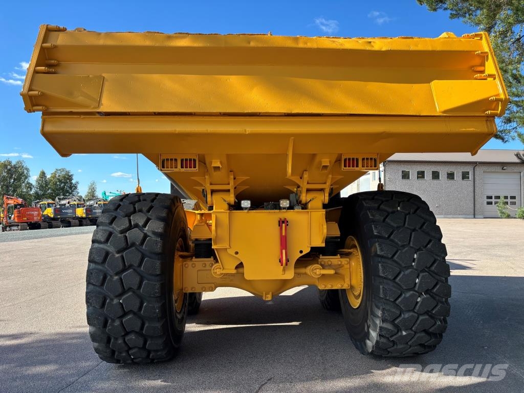 Volvo A60H + KOROKKEET + PERÄLAUTA + RASVARI + LAVALÄMPÖ Camiones articulados