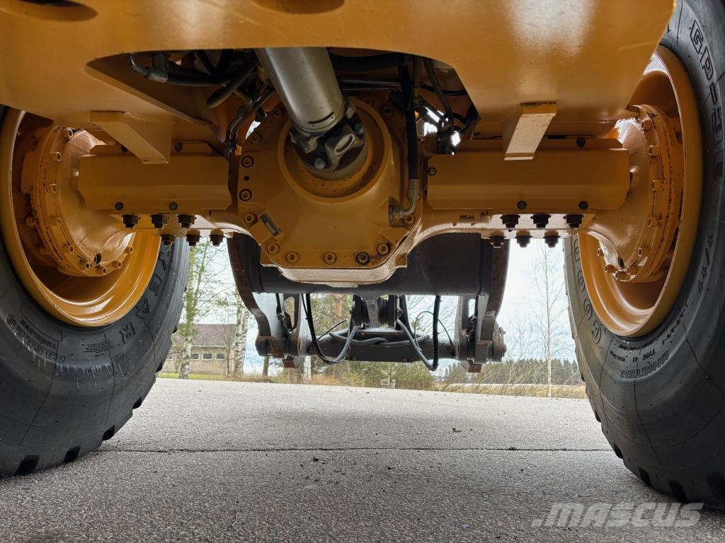 Volvo L110H + PIKALIITIN + KAHDET LISÄHYDRAULIIKAT + BSS لوادر بعجل