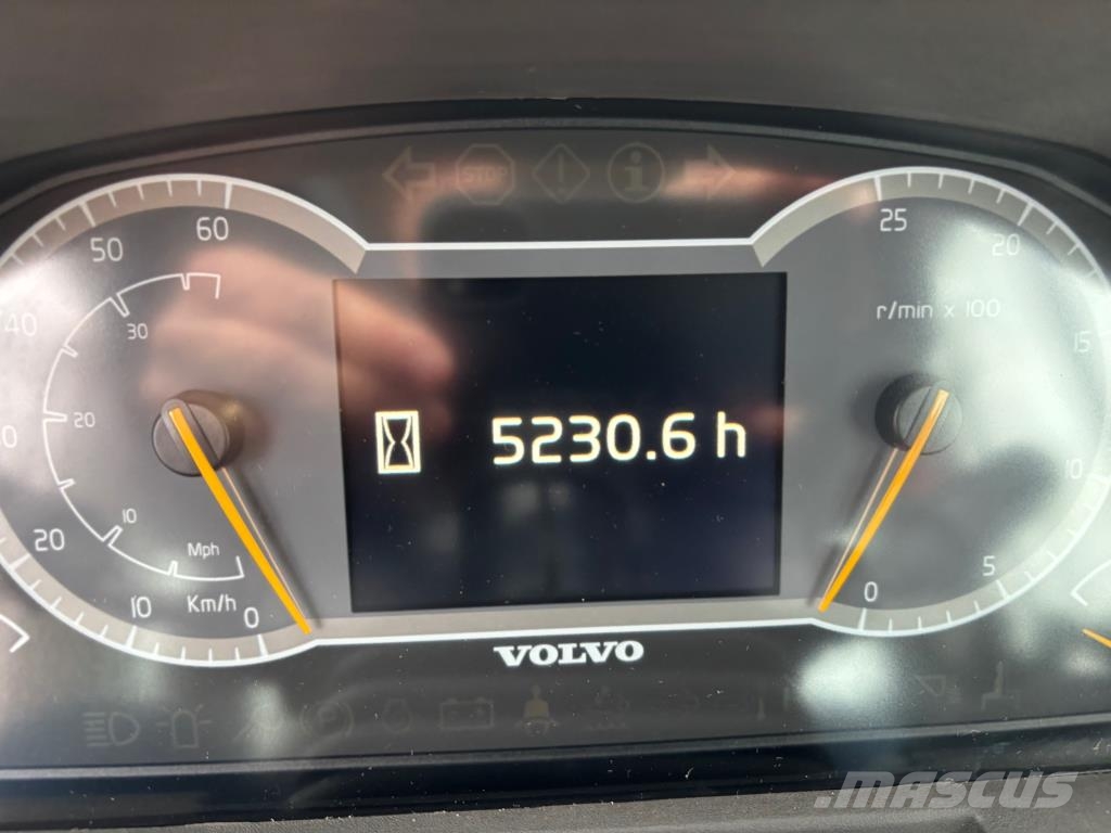 Volvo L110H + PIKALIITIN + KAHDET LISÄHYDRAULIIKAT + BSS لوادر بعجل