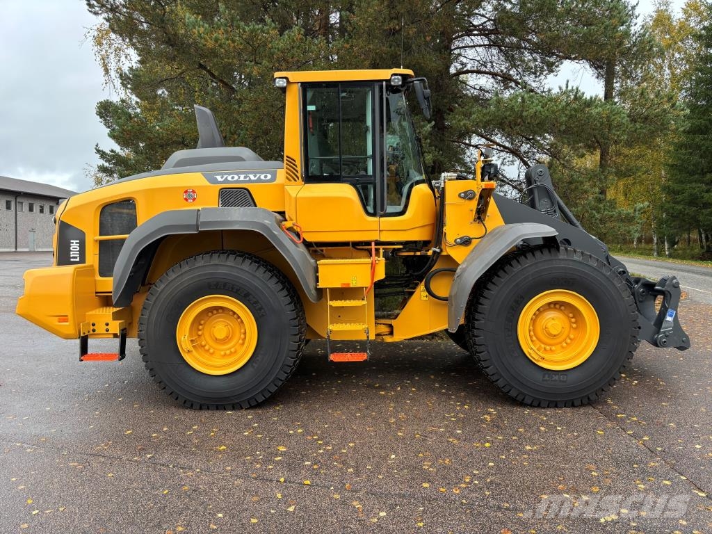 Volvo L110H + PIKALIITIN + KAHDET LISÄHYDRAULIIKAT + BSS Cargadoras sobre ruedas