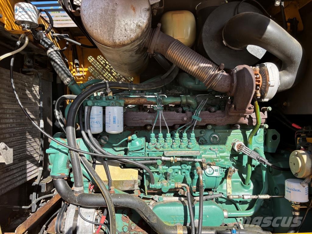 Volvo L120D + PIKALIITIN + LISÄHYDRAULIIKKA + BSS + ILMA Iekrāvēji uz riteņiem