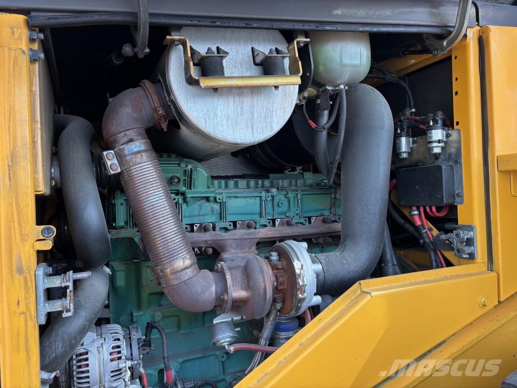 Volvo L120F + PIKALIITIN + KAHDET LISÄHYDRAULIIKAT + BSS Wheel loaders