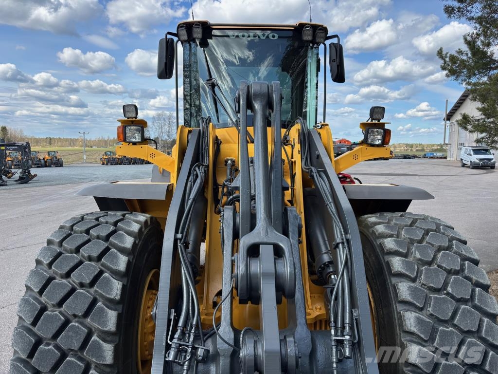 Volvo L120F + PIKALIITIN + KAHDET LISÄHYDRAULIIKAT + BSS Wheel loaders