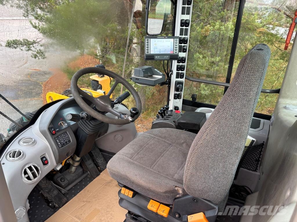 Volvo L120F + PIKALIITIN + LISÄHYDRAULIIKKA + BSS + RASV Chargeuse sur pneus