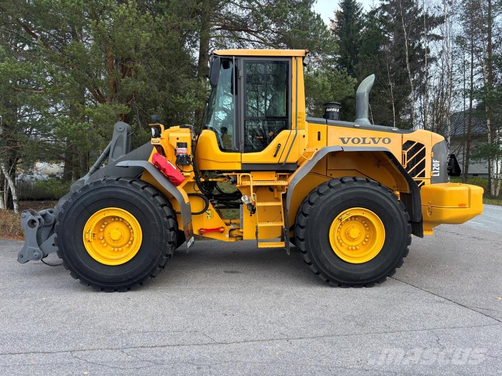 Volvo L120F + PIKALIITIN + LISÄHYDRAULIIKKA + BSS + RASV Chargeuse sur pneus