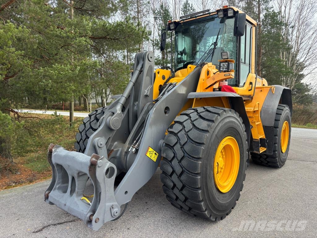 Volvo L120F + PIKALIITIN + LISÄHYDRAULIIKKA + BSS + RASV Chargeuse sur pneus