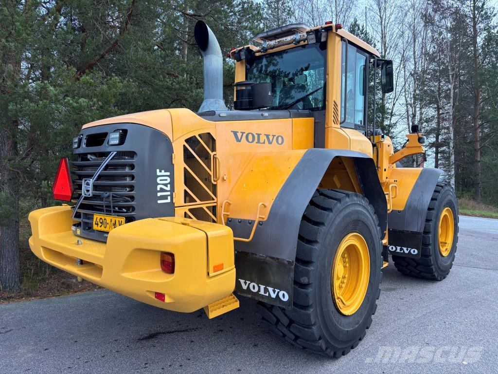 Volvo L120F + PIKALIITIN + LISÄHYDRAULIIKKA + BSS + RASV Chargeuse sur pneus