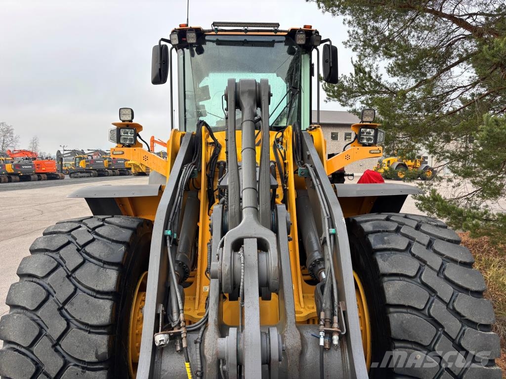 Volvo L120F + PIKALIITIN + LISÄHYDRAULIIKKA + BSS + RASV Chargeuse sur pneus