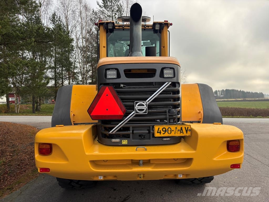 Volvo L120F + PIKALIITIN + LISÄHYDRAULIIKKA + BSS + RASV Chargeuse sur pneus