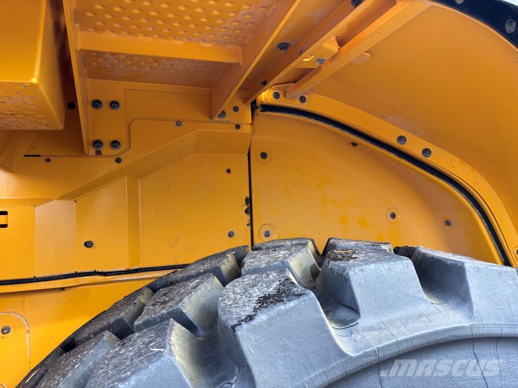 Volvo L180H + BSS + RASVARI + TAMTRON VAAKA + V-KÄRKIKAU Incarcator pe pneuri