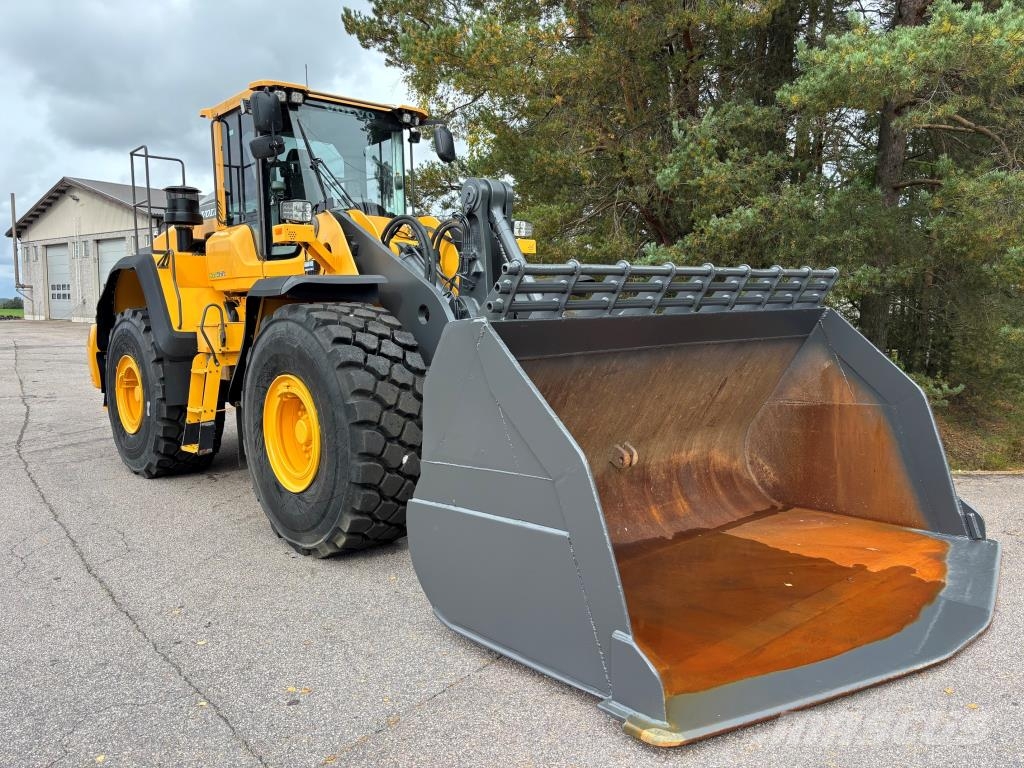 Volvo L180H + BSS + RASVARI + TAMTRON VAAKA + V-KÄRKIKAU Incarcator pe pneuri
