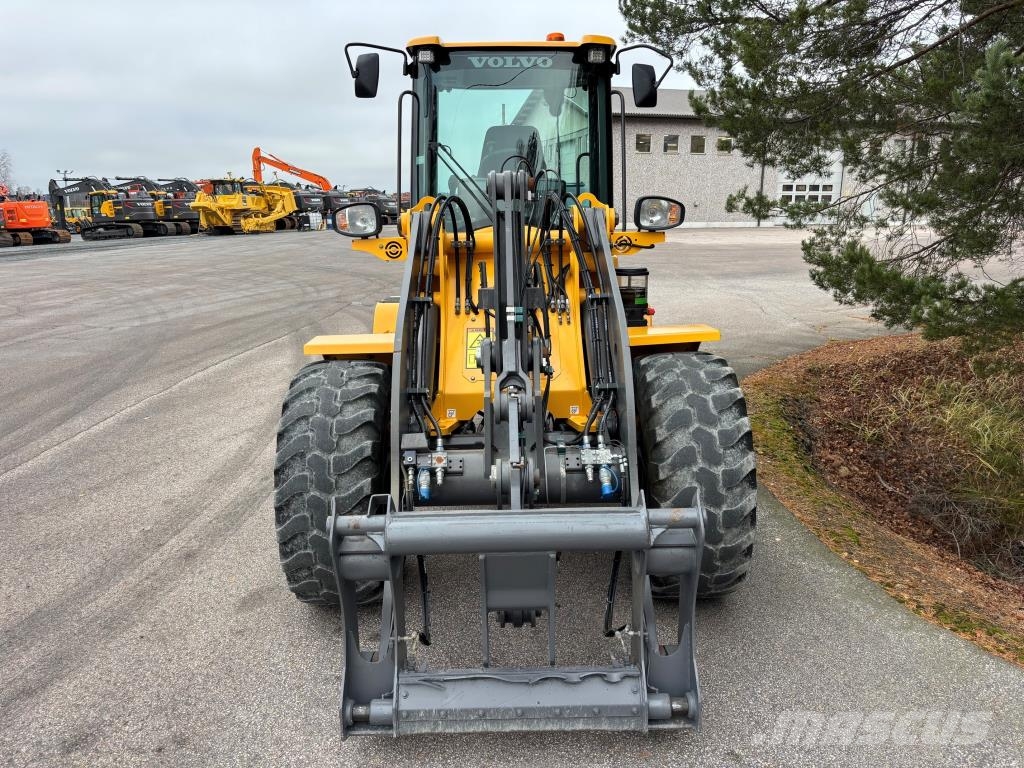 Volvo L35G + NOPEA VERSIO + KAHDET LISÄHYDRAULIIKAT + RA Фронтальні навантажувачі