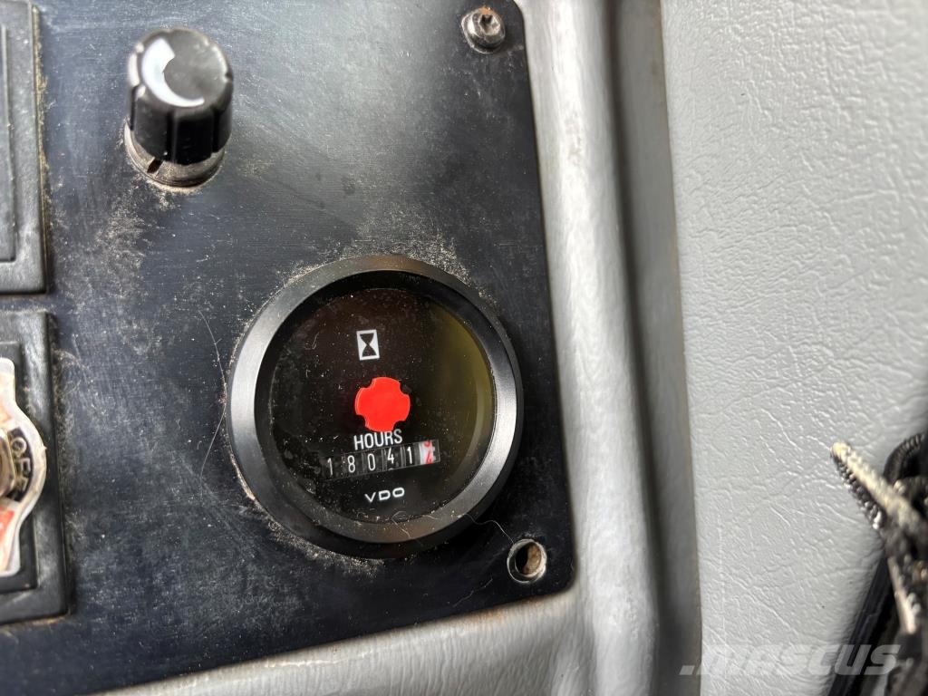 Volvo L60E + PIKALIITIN + KAHDET LISÄHYDRAULIIKAT + BSS  Фронтальные погрузчики