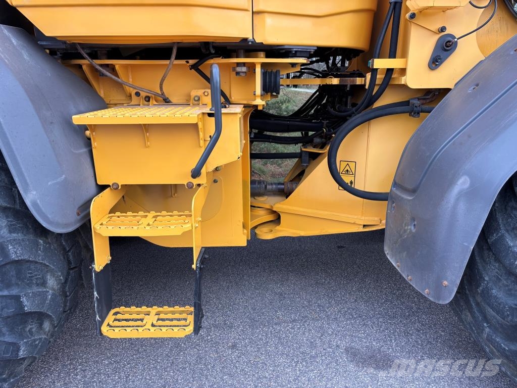 Volvo L60H + PITKÄAISA + KAHDET LISÄHYDRAULIIKAT + BSS + Radlader
