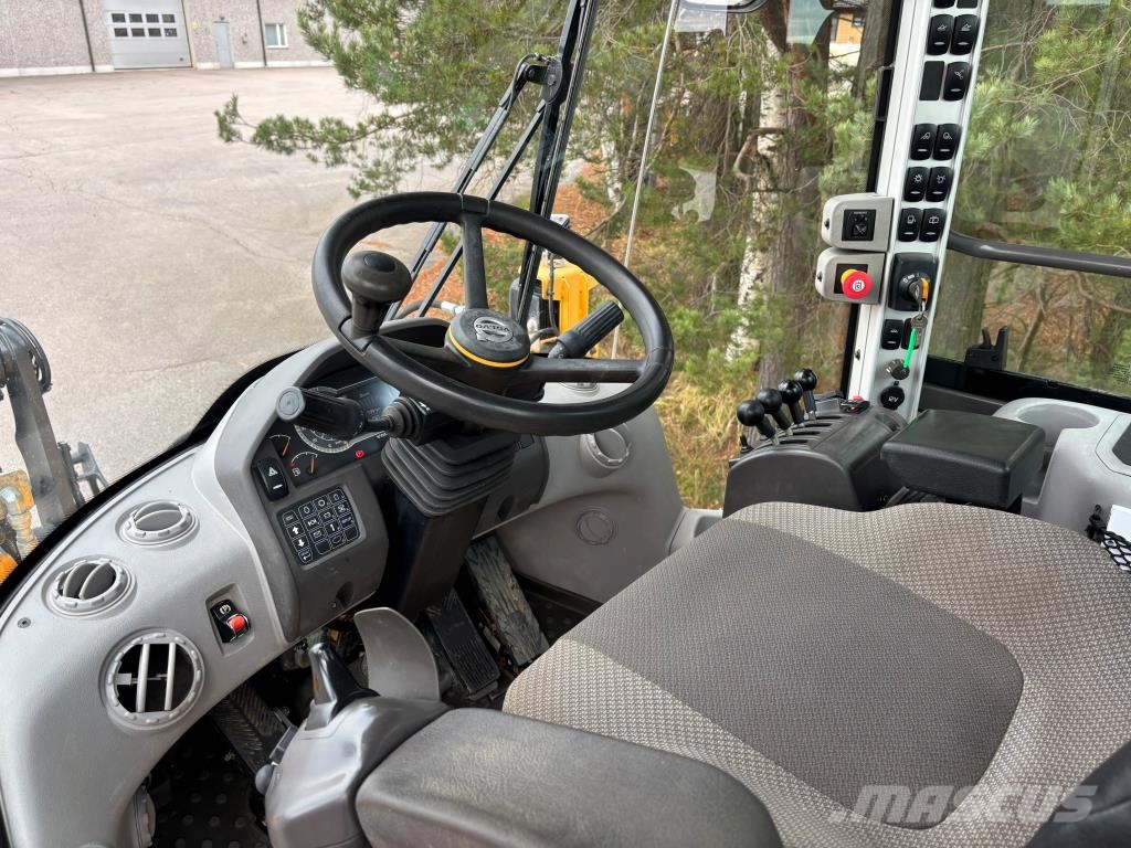 Volvo L60H + PITKÄAISA + KAHDET LISÄHYDRAULIIKAT + BSS + Radlader