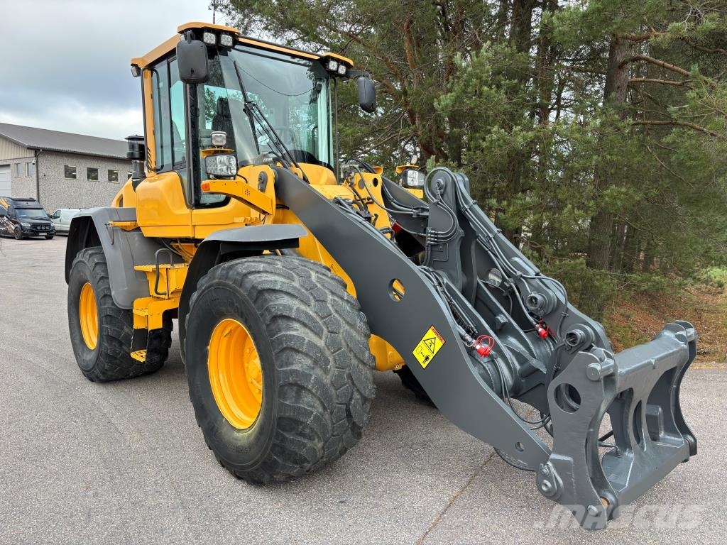 Volvo L60H + PITKÄAISA + KAHDET LISÄHYDRAULIIKAT + BSS + Radlader