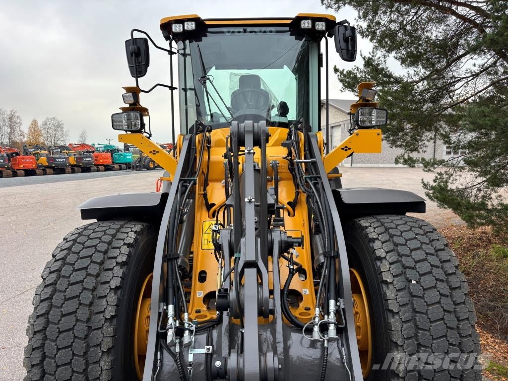Volvo L60H2 + KAHDET LISÄHYDRAULIIKAT + BSS + CDC + LOCK Pyöräkuormaajat