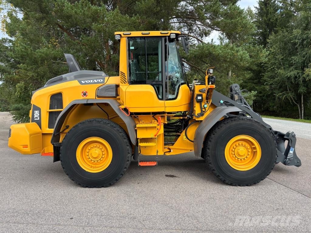 Volvo L70H + PIKALIITIN + KAHDET LISÄHYDRAULIIKAT + BSS Incarcator pe pneuri