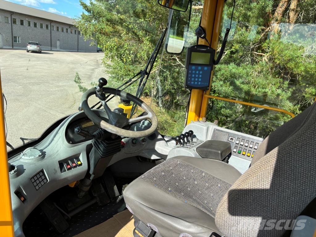 Volvo L90E + PIKALIITIN + KAHDET LISÄHYDRAULIIKAT + BSS Gumikerekes homlokrakodók