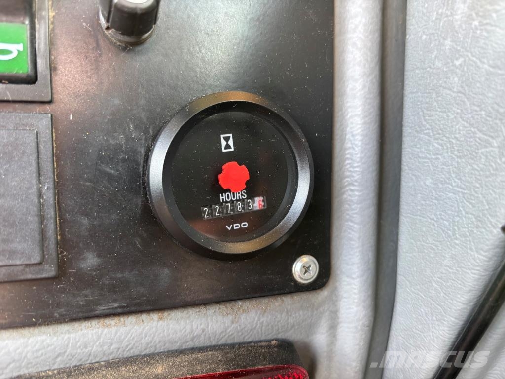Volvo L90E + PIKALIITIN + KAHDET LISÄHYDRAULIIKAT + BSS Gumikerekes homlokrakodók