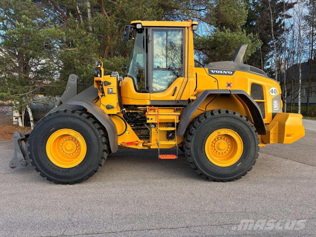 Volvo L90H + PIKALIITIN + KAHDET LISÄHYDRAULIIKAT + BSS Radlader