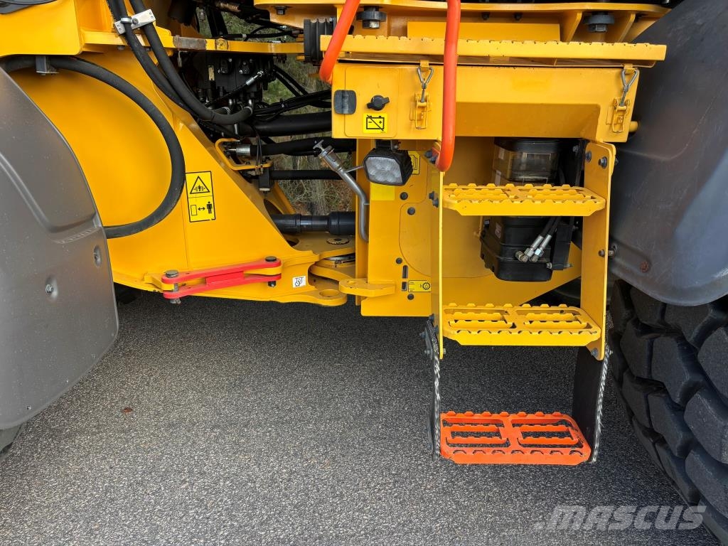 Volvo L90H + PIKALIITIN + KAHDET LISÄHYDRAULIIKAT + BSS Radlader