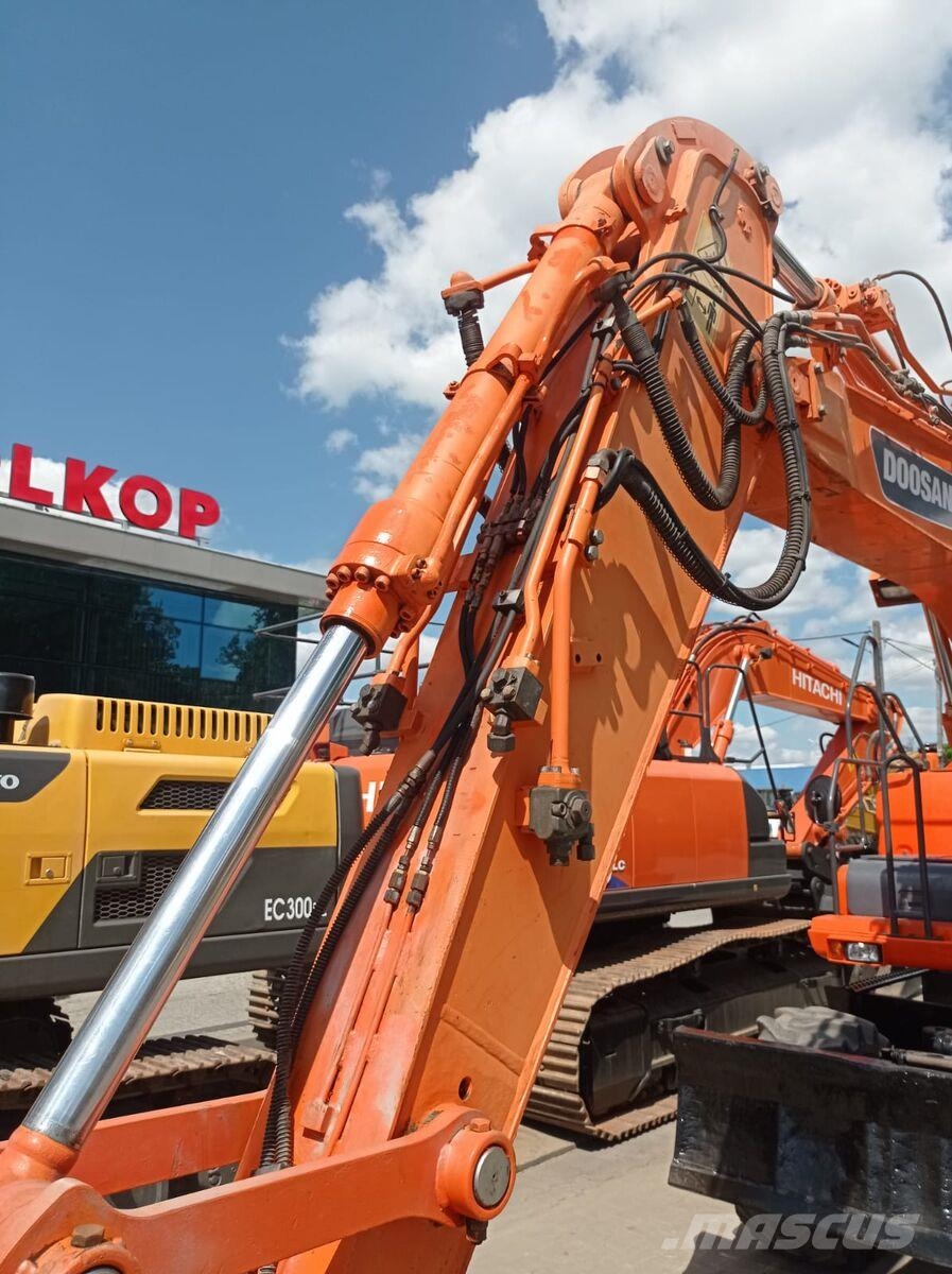 Doosan DX140 W-3 Z SYSTEMEM 3D LEICA Escavadoras de rodas